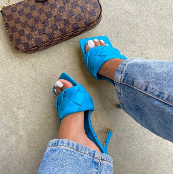 Shoes - 🚨LAST CHANCE// Teal mule